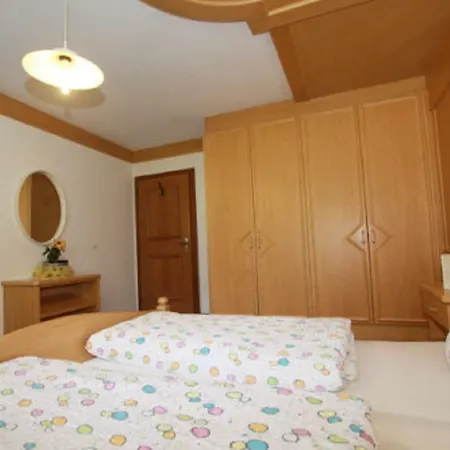 Haus Alpina شقة والشسي